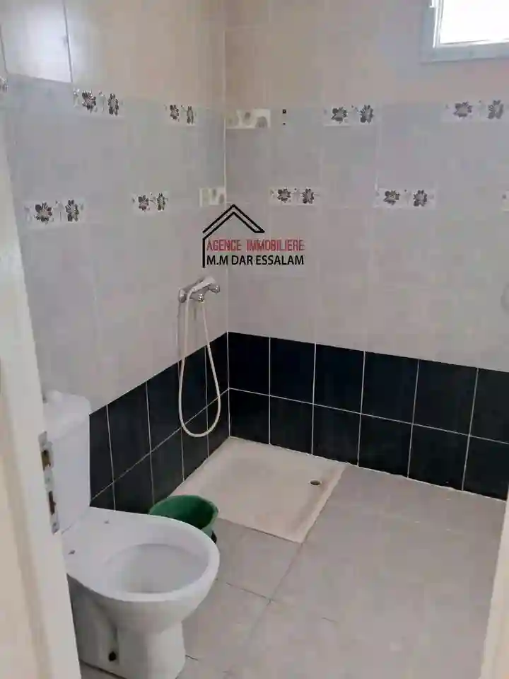 Maison Indépendante Avec Deux Garages - Vue 1