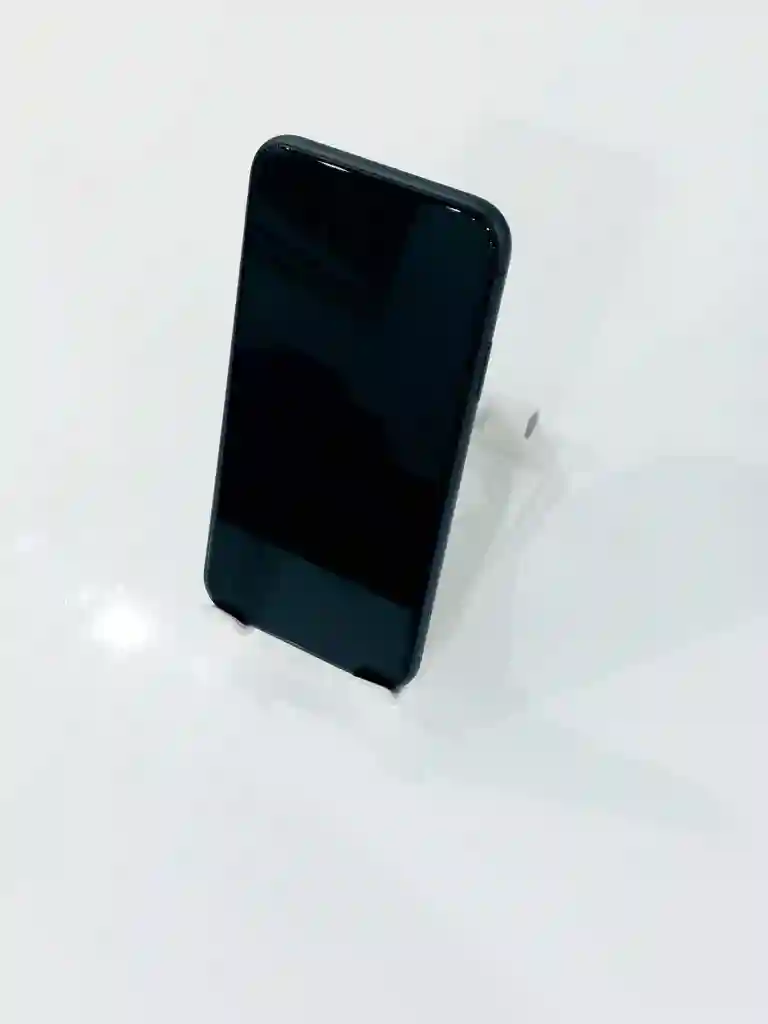 Iphone 11 d Origine Européenne - Vue 2