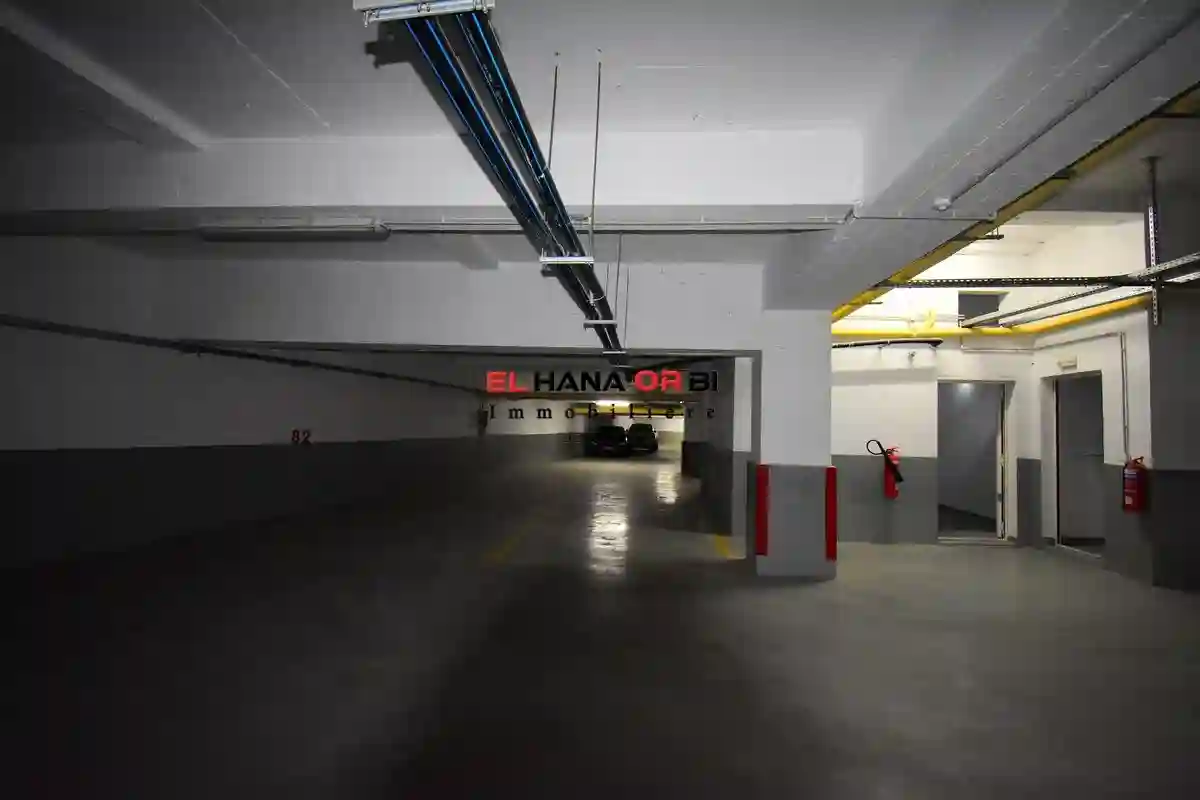 Un Bien Pour Toute L’année Avec Parking en Plein Zone Touristique - Vue 11