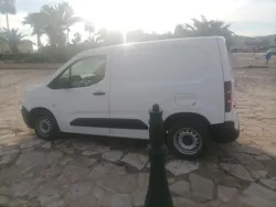 Peugeot k9 Importée à Monastir