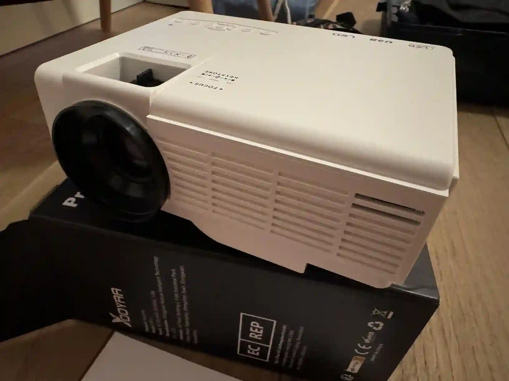 Vidéo Projecteur Full hd 1080p Avec Trépied à Rades - Vue 1