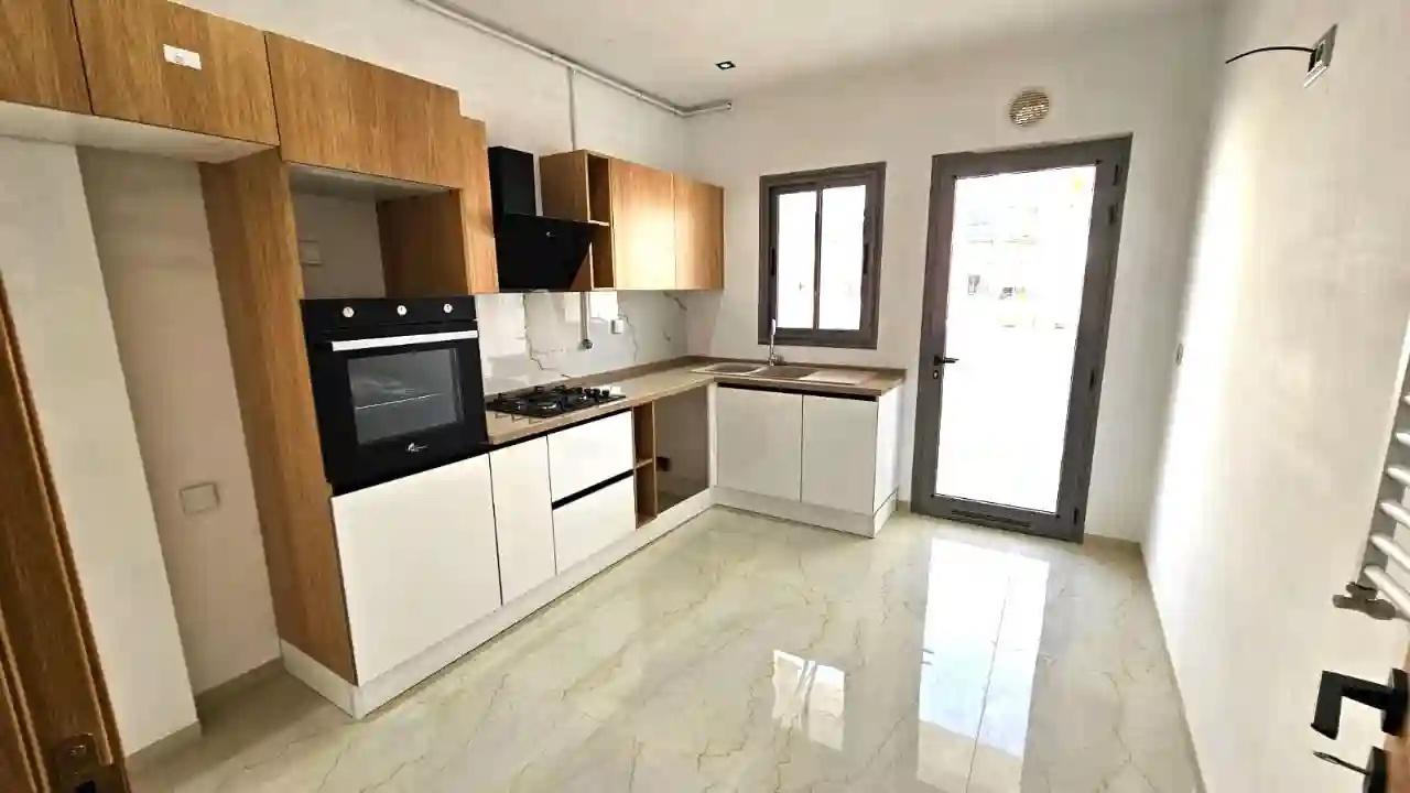 Appts s2 Direct Promoteur à L'aouina à El Aouina - Vue 2