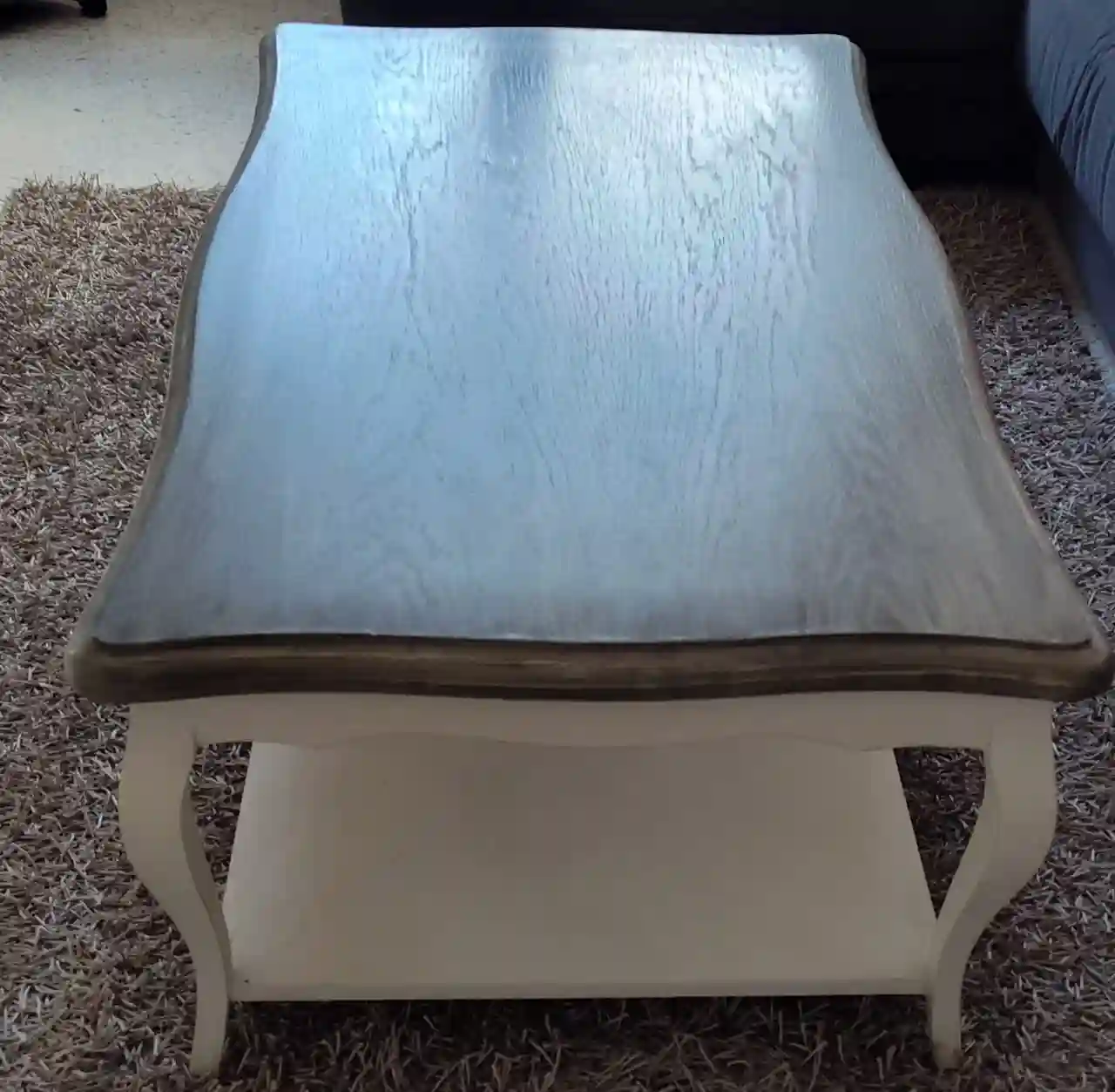 Table Basse en Bois Hêtre Patiné Gris à El Menzah - Vue 1