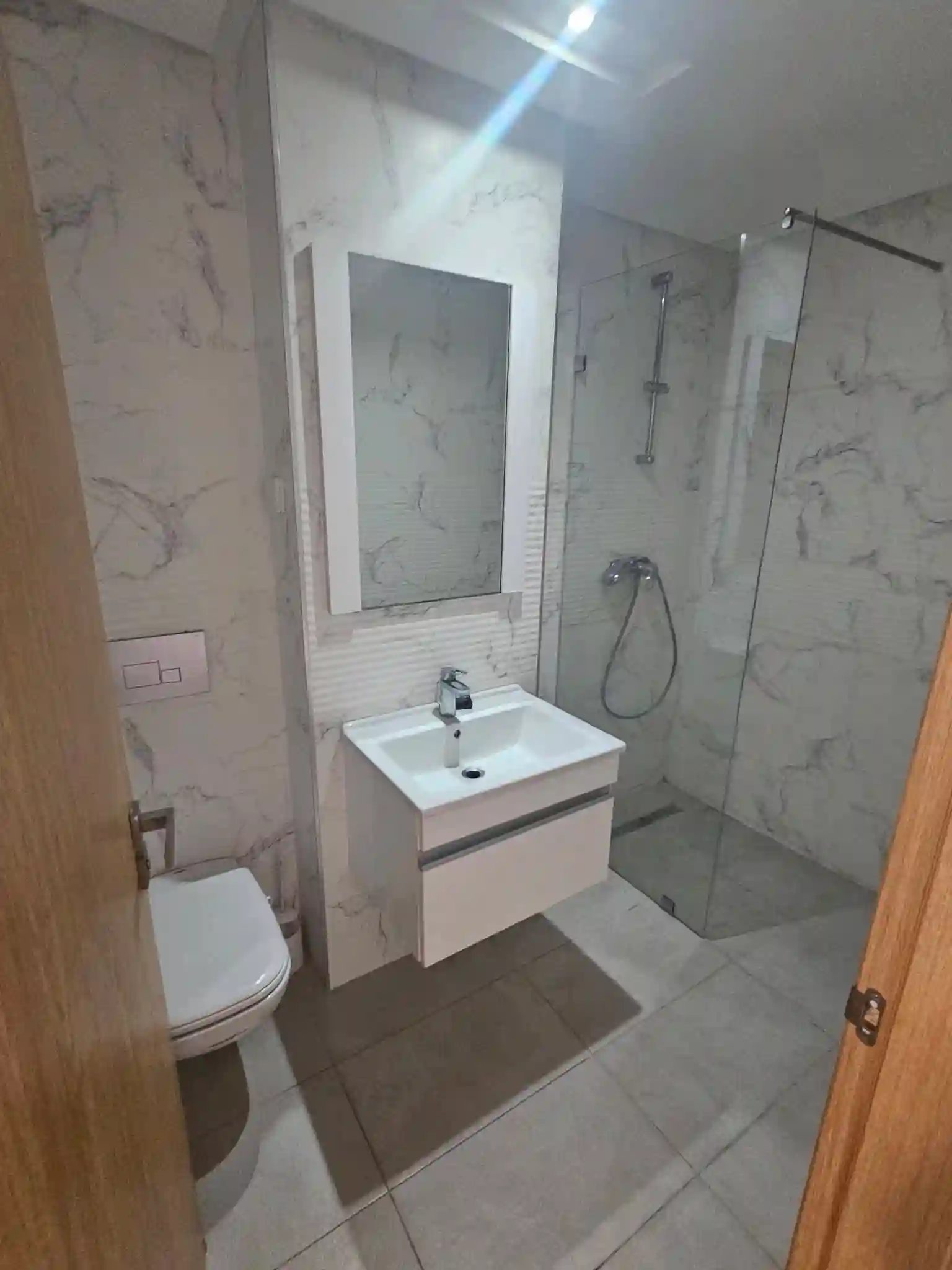 Pour Investissement un s1 de 225 md a Ennasr 2 à Cite Ennasr 2 - Vue 3