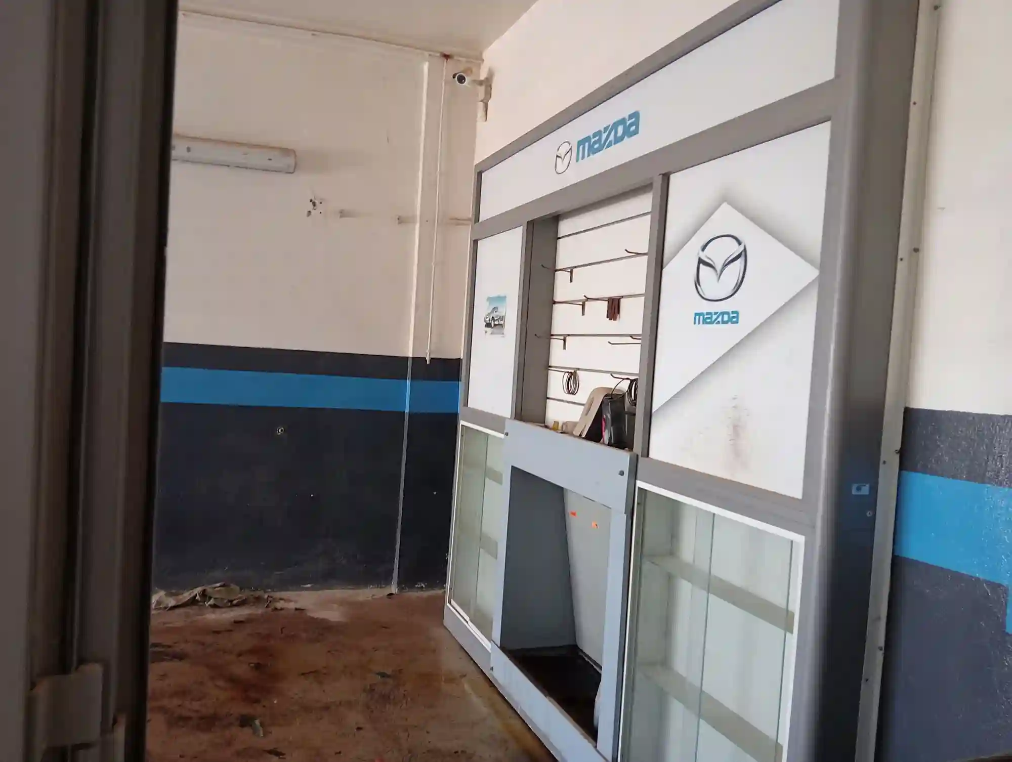 Showroom Équipé Atelier ex Mazda - Vue 7