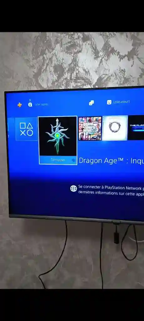 Ps4 + 6 cd - Vue 1