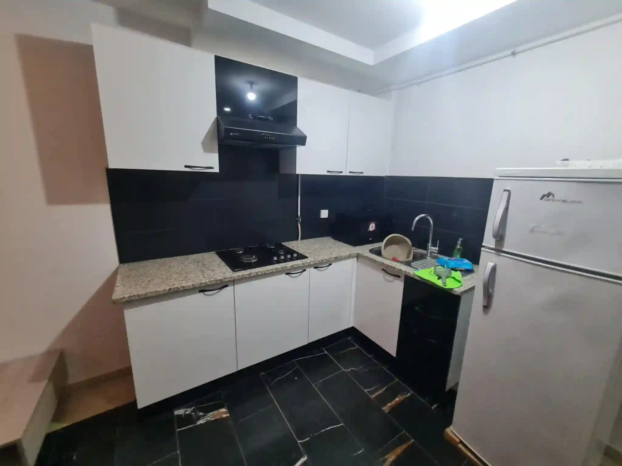 S0 a la Cité Wahat Wb4185 à Ain Zaghouan - Vue 2