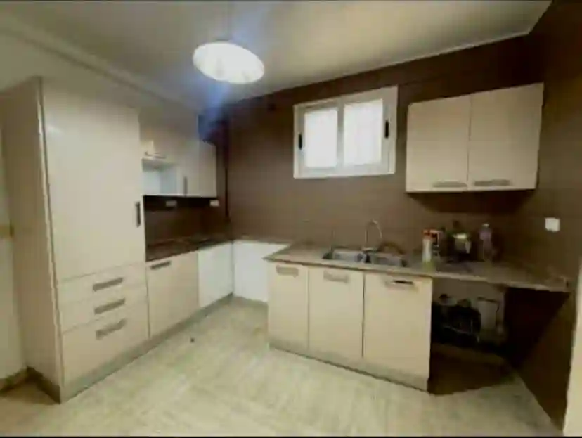 Un Duplex Propre Avec Jardin qui Done sur Deux rue à El Aouina - Vue 1