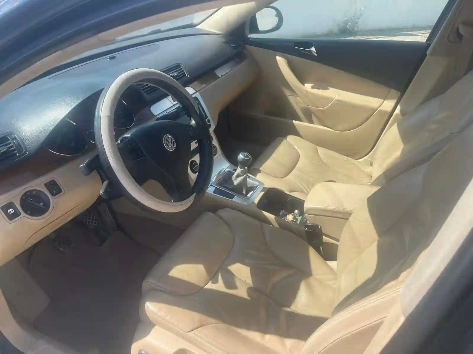 Volkswagen Passat - Vue 1