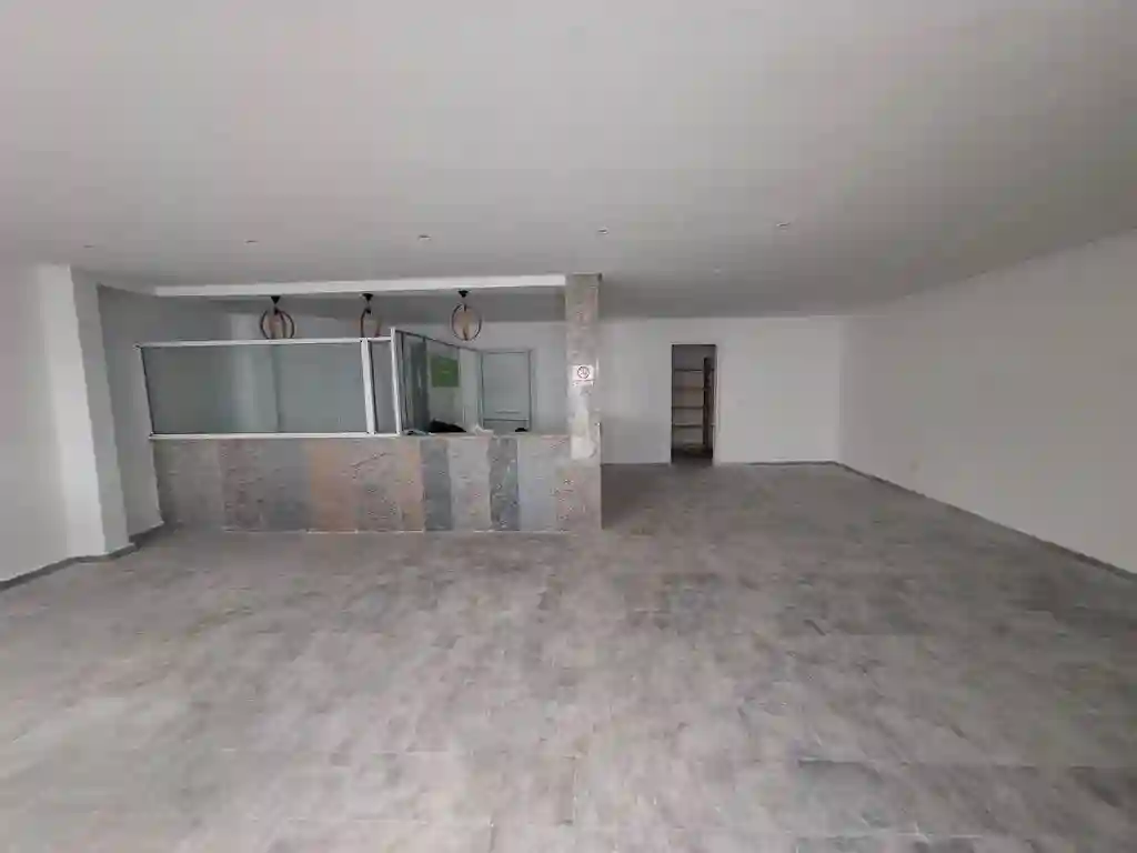 À Louer – Local Industriel de 1250 m² Situé à la Zone Mghira - Vue 1