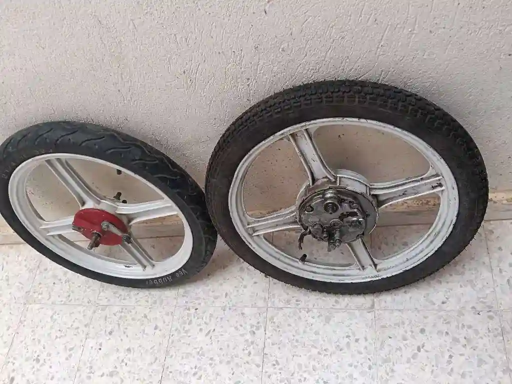 Deux Roues Piaggio Importé - Vue 1