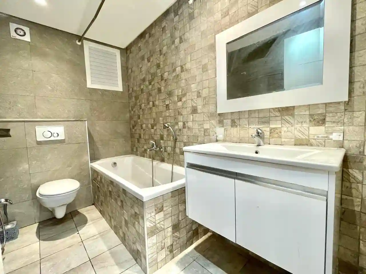 Appartement s4 aux Jardins de Carthage à Jardins de Carthage - Vue 2