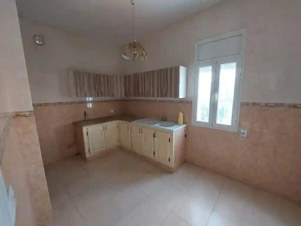 À Louer Étage de Villa s+2 Avec Terrasse à Mourouj - Vue 2