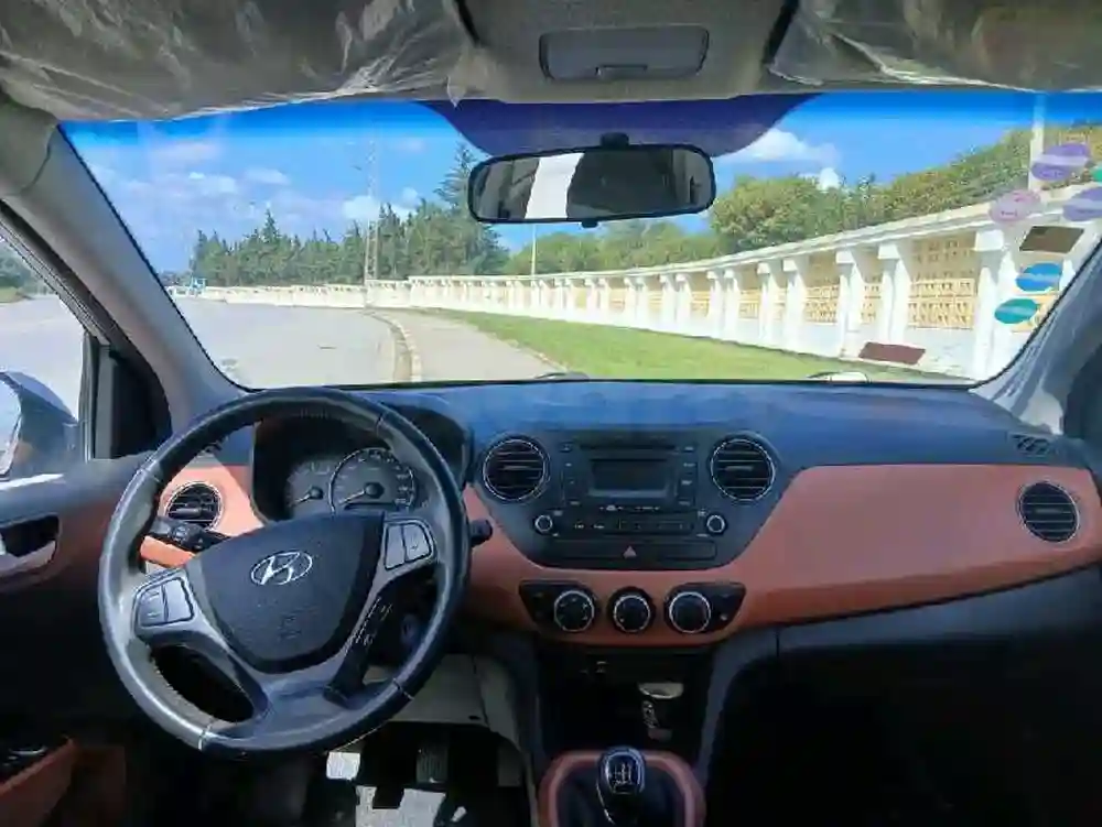 Hyandai Grand I 10 Première Main EN Excellent État Boîte Manuelle - Vue 7