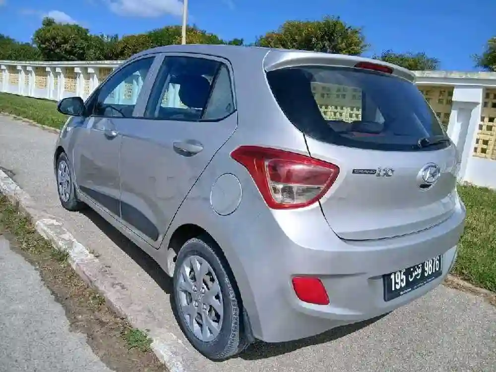Hyandai Grand I 10 Première Main EN Excellent État Boîte Manuelle - Vue 9