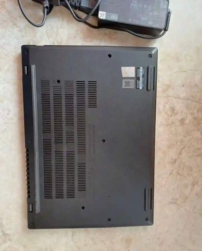 Lenovo (ryzen) - Vue 1